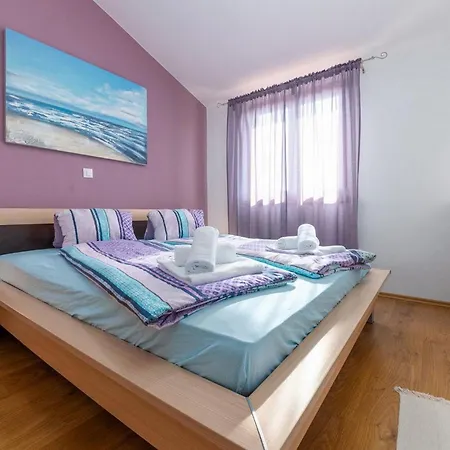 Mia Iva Porec